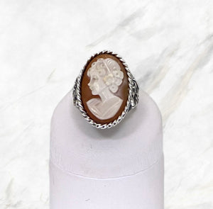 Anello Cammeo